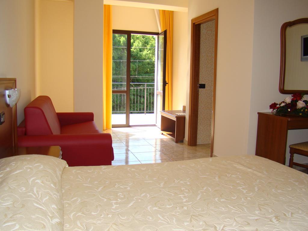 Hotel Ristorante111 Villapiana Phòng bức ảnh